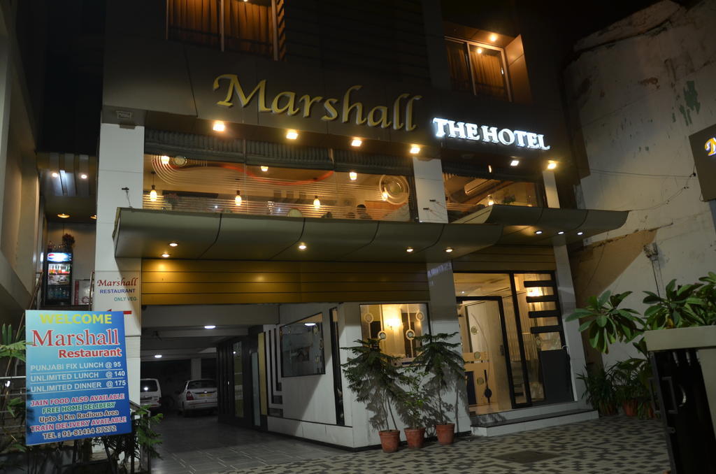 Capital O 978 Marshall The Hotel Ahmedabad Bagian luar foto